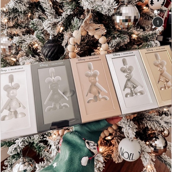 NWT Collector’s Mickey Mouse bag charm by BaubleBar in sweet yellow - Picture 13 of 16